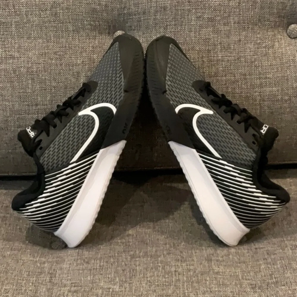 Nike Women’s Court Air Zoom Vapor Pro (DR6192-001) US 8.5 - Picture 8 of 8